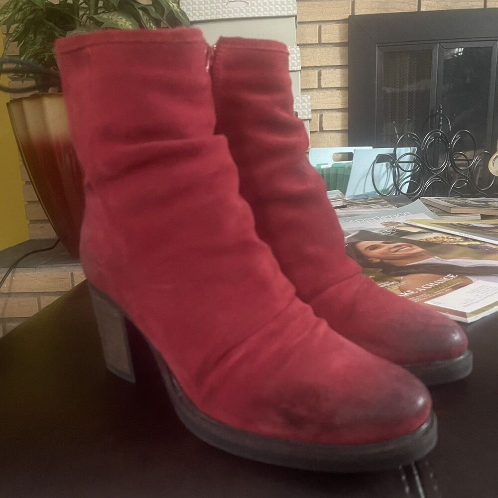 Bos & Co. Women's Dark Red Grunge Suede Booties Size 37 US 6.5
